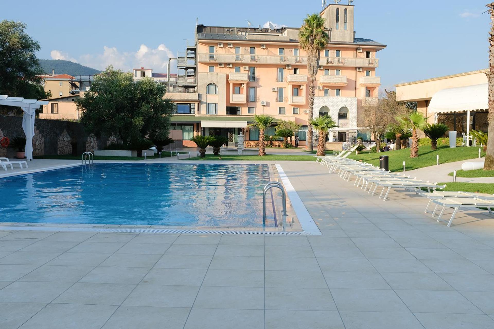 Hotel Capital Campagna Extérieur photo
